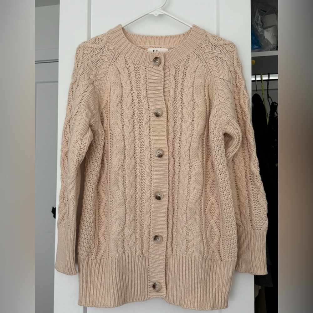 Women's Cable Knit Sweater - Cream